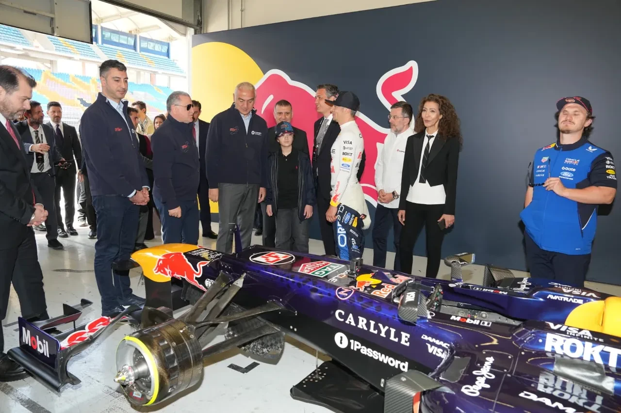Formula 1 ile Türkiye kazanacak! Bakan Ersoy milyar dolarlık gelir hamlesini açıkladı