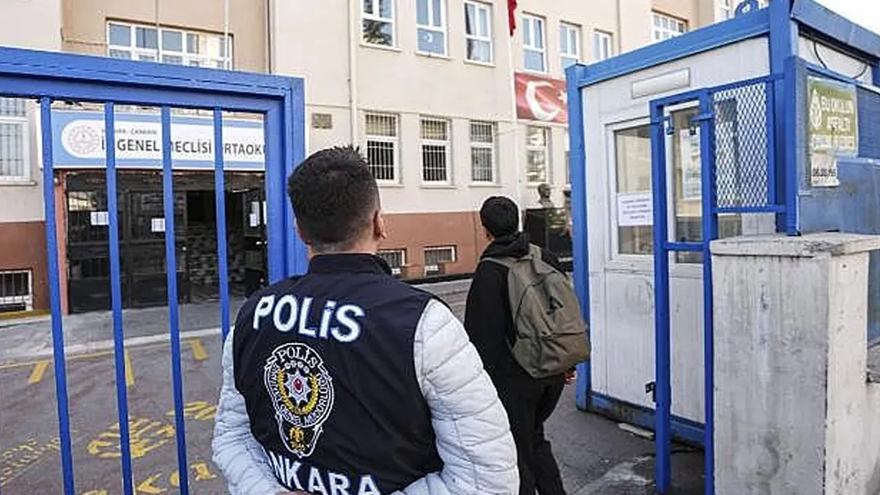 İçişleri Bakanlığı'ndan 81 ile genelge! Okullarda yeni dönem başlıyor: Riskli öğrenciler için yeni hamle 