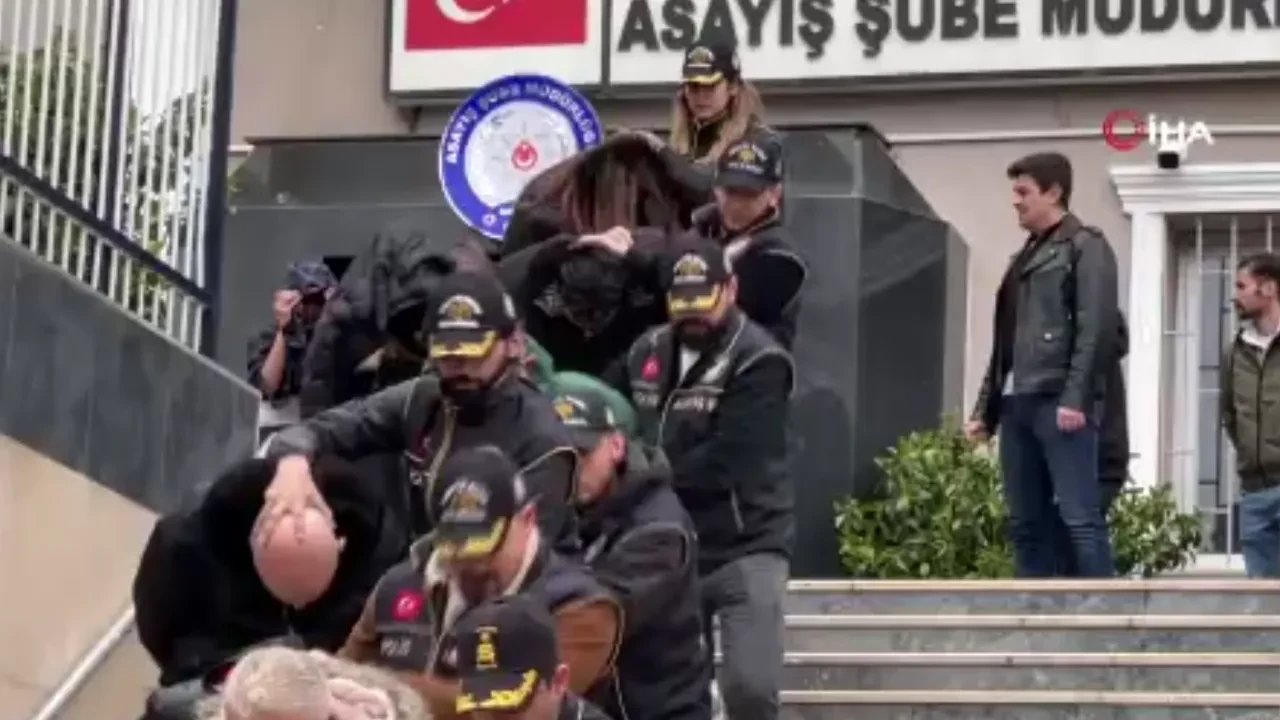 İstanbul merkezli 4 ilde dev fuhuş operasyonu: Yabancı uyrukluların da bulunduğu 52 kadın kurtarıldı