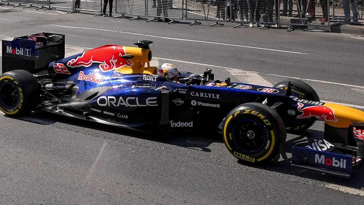 İstanbul'da Formula 1 heyecanı! Bakan Nuri Ersoy'dan dikkat çeken açıklamalar