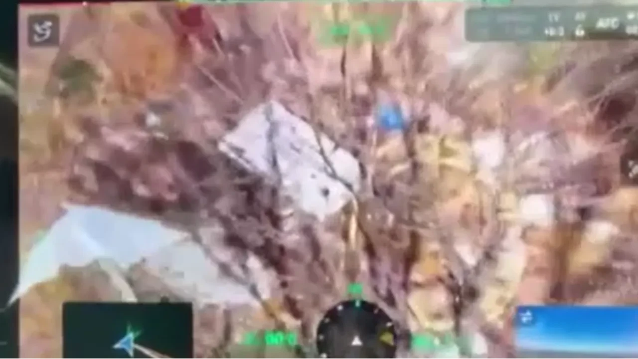 Burdur'da yoldan çıkan tır hurdaya döndü: 1 yaralı