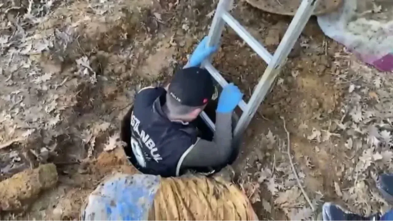 İstanbul'da yeraltı operasyonu: Su deposunda binlerce silah parçası ele geçirildi