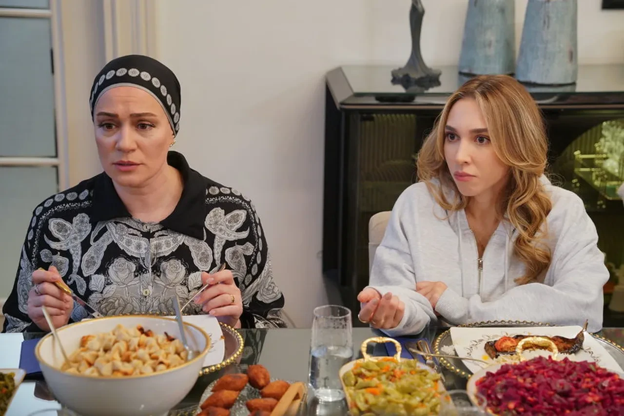 Kızılcık Şerbeti 135. bölüm fragmanı yayınlandı! İlhami’nin krizi, Nilay’ın eve dönüşü şaşırtıyor