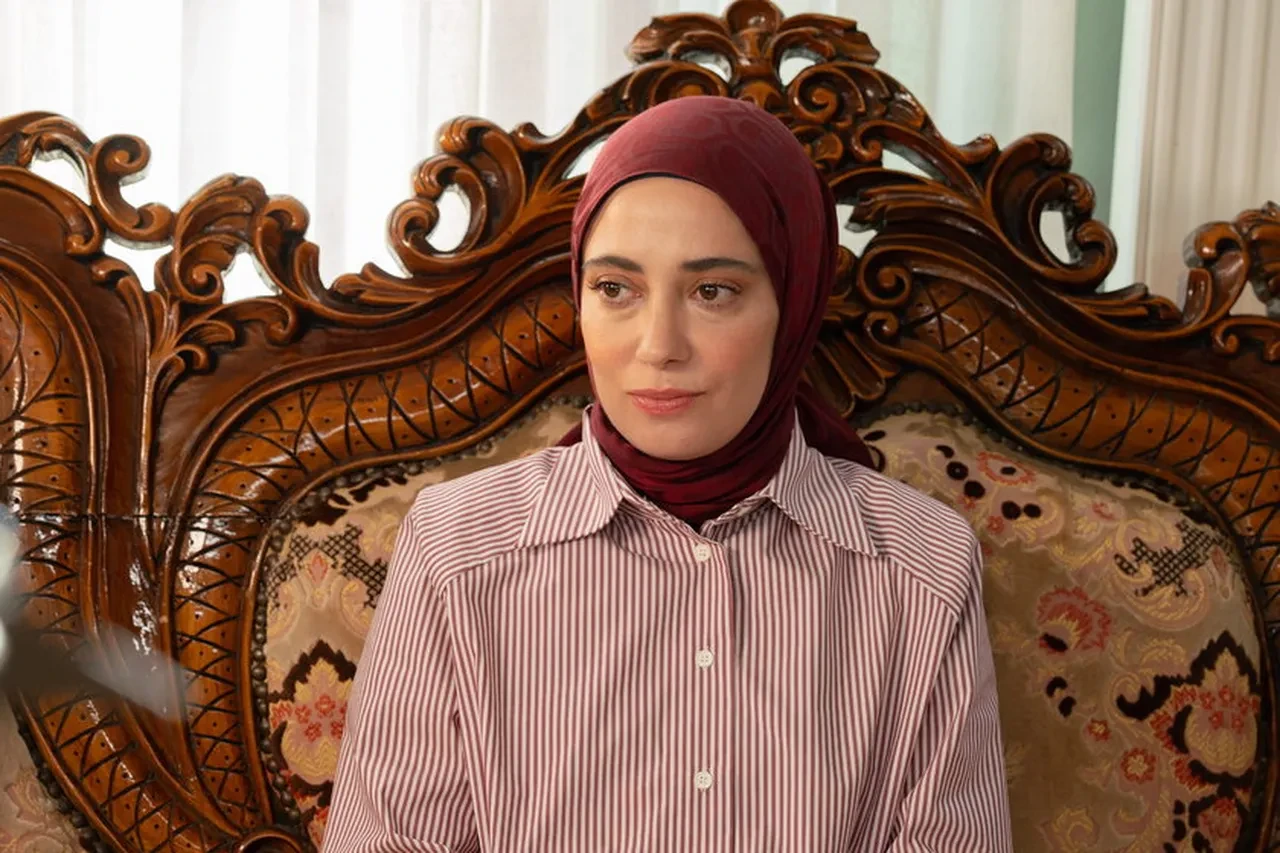 Kızılcık Şerbeti 135. bölüm fragmanı yayınlandı! İlhami’nin krizi, Nilay’ın eve dönüşü şaşırtıyor