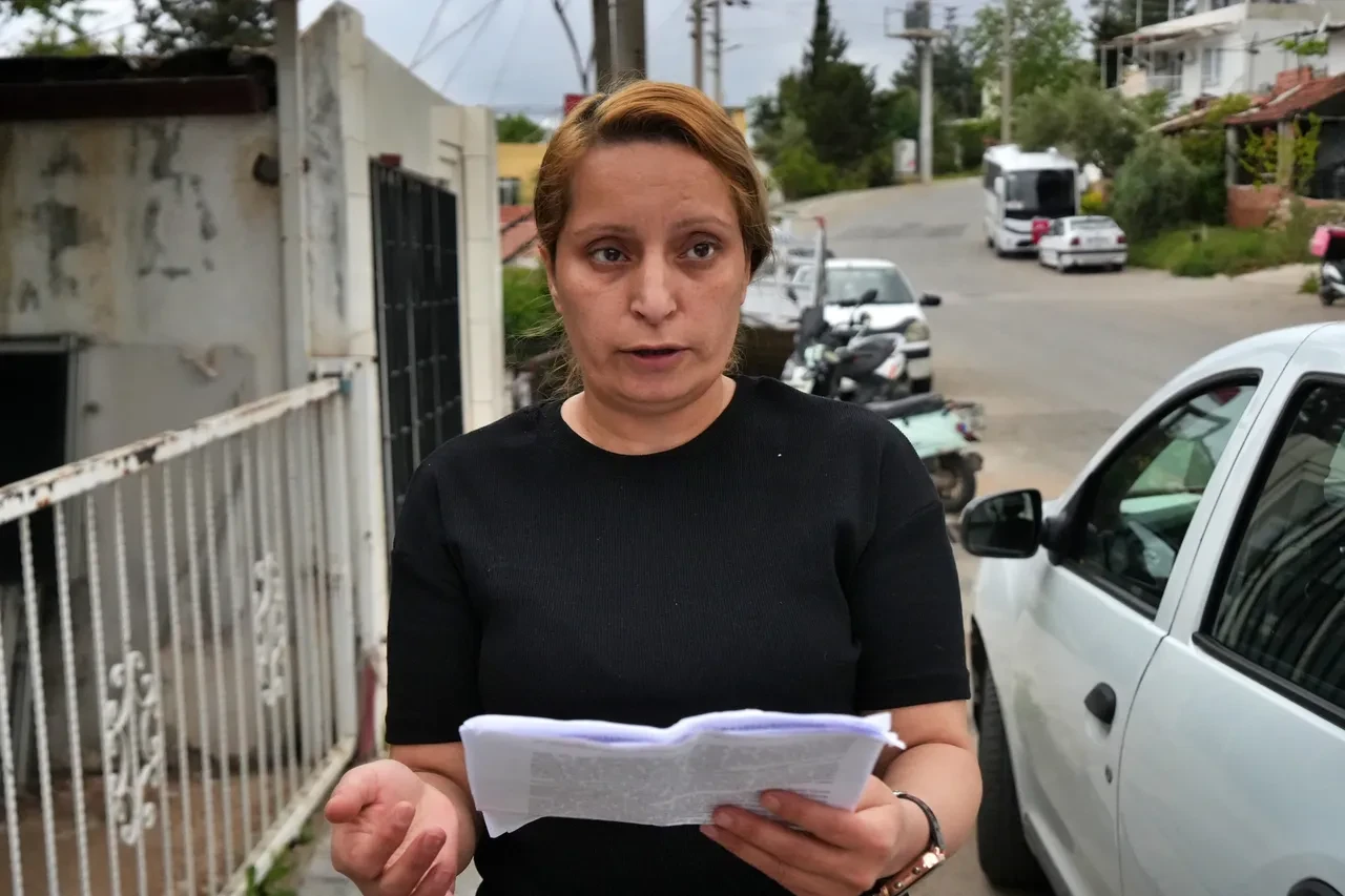 Sosyal medyada tanıştığı şahsa IBAN'ını verdi, hayatı karardı! Cezaların ardı arkası kesilmiyor 