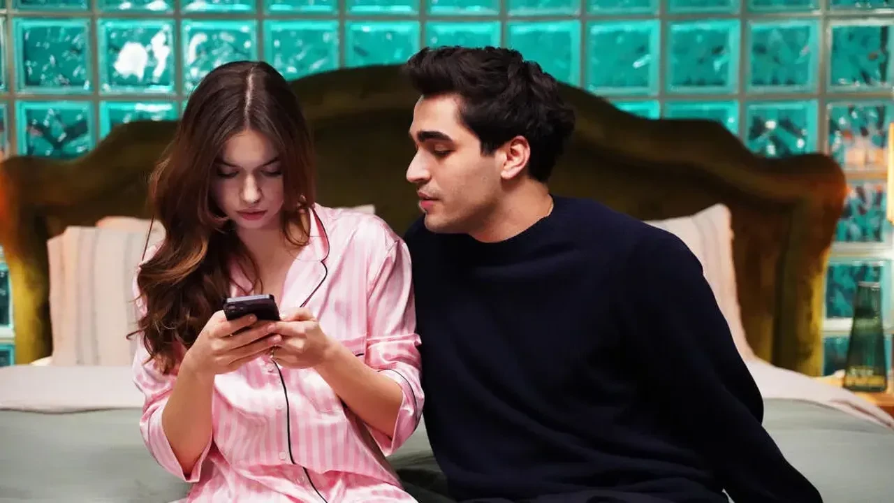 Yalı Çapkını'nın Meksika versiyonunda şok tanıtım! El Chico De Oro'dan kopya afiş hamlesi