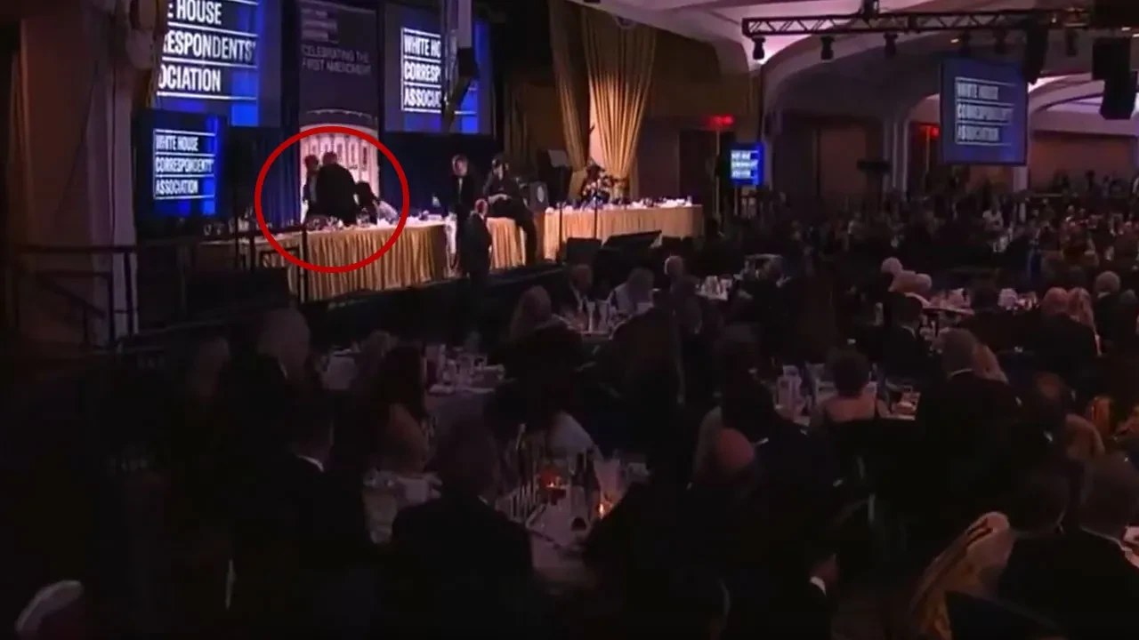 ABD Başkanı Donald Trump'ın katıldığı yemekte silah sesleri! Apar topar salondan çıkarıldı