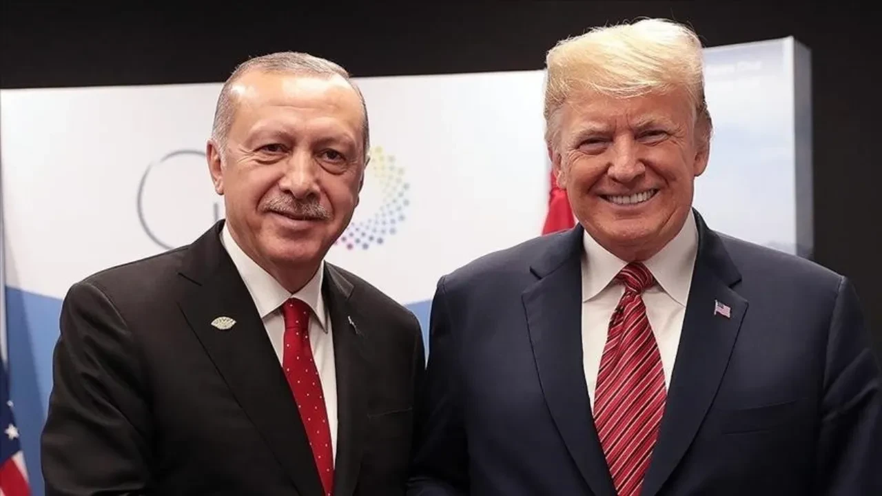 Cumhurbaşkanı Erdoğan'dan ABD Başkanı Donald Trump'a geçmiş olsun telefonu