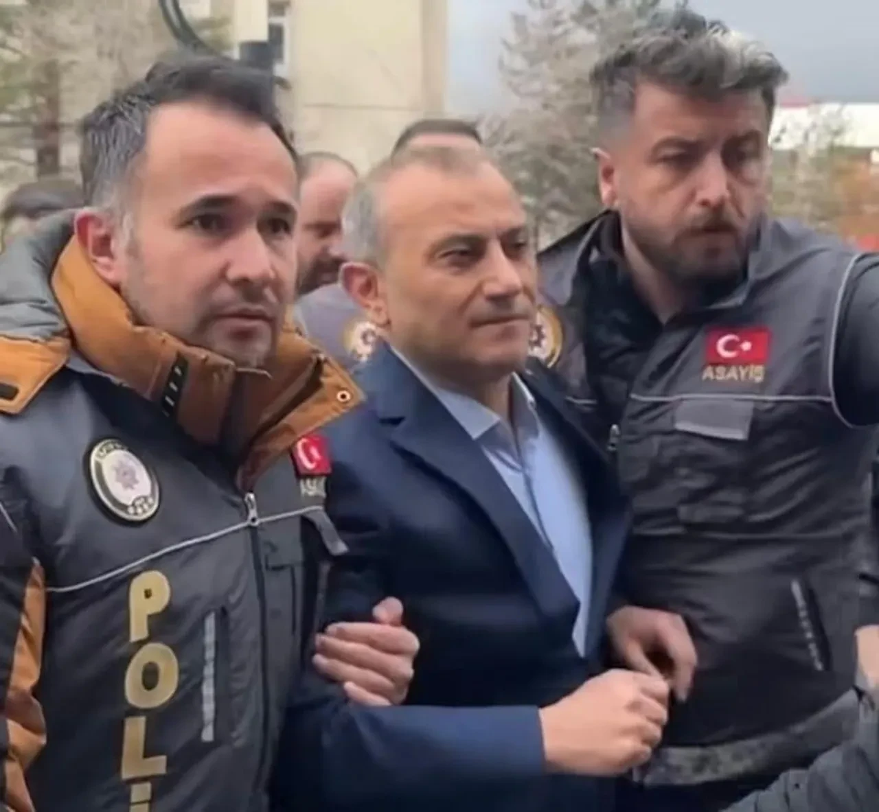 Eski Tunceli Valisi Tuncay Sonel'in Gülistan Doku kaybolmadan önceki konuşması ortaya çıktı! Konu: Kadına şiddetle mücadele