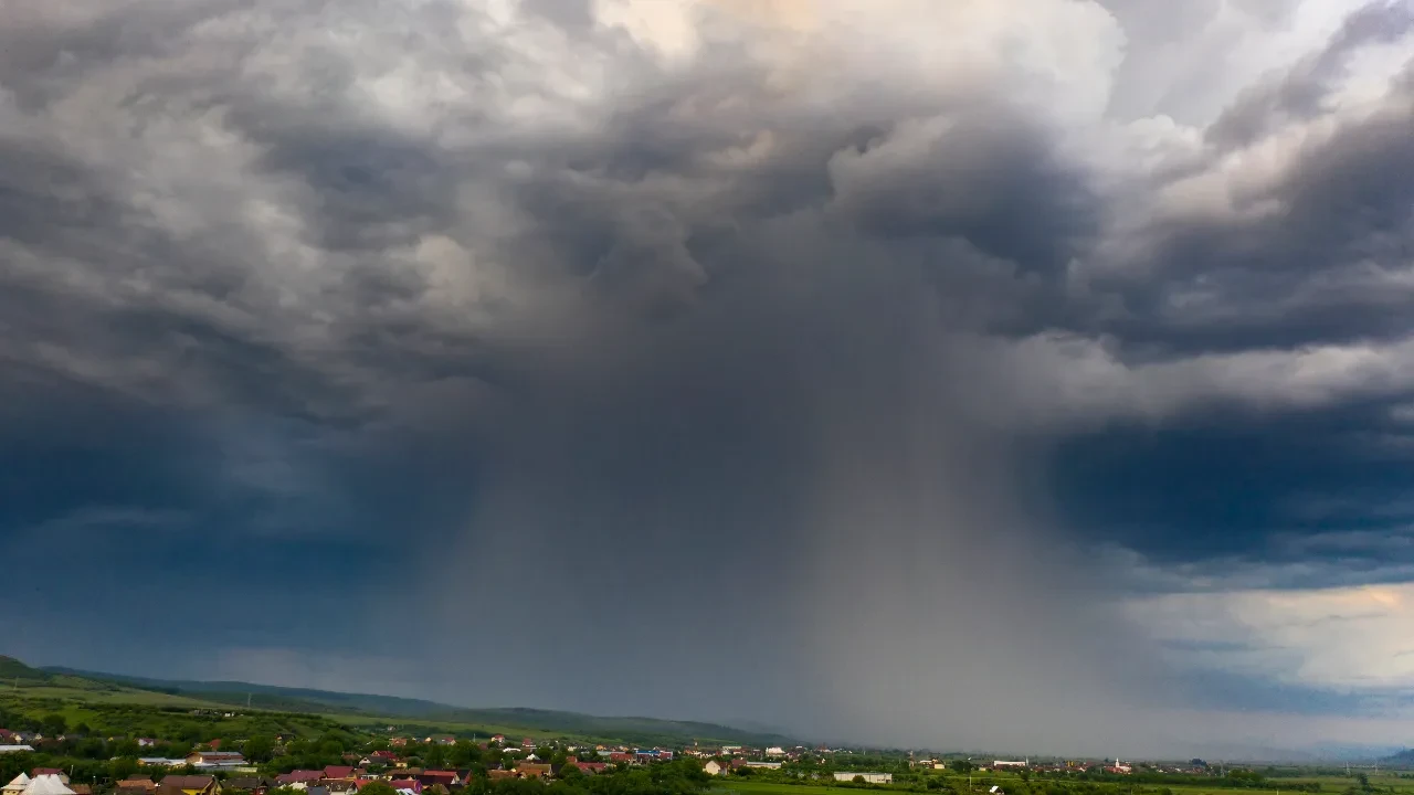 İklim silahı mı, doğal süreç mi? Prof. Dr. Hüseyin Toros komplo teorilerine noktayı koydu!
