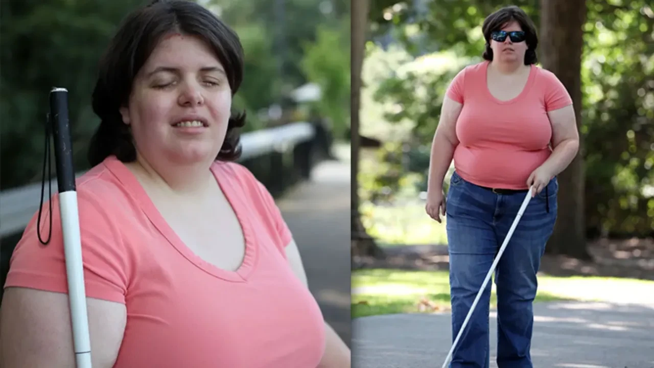 Kör olmak için elinden geleni yaptı! En sonunda doktor yardımıyla başardı