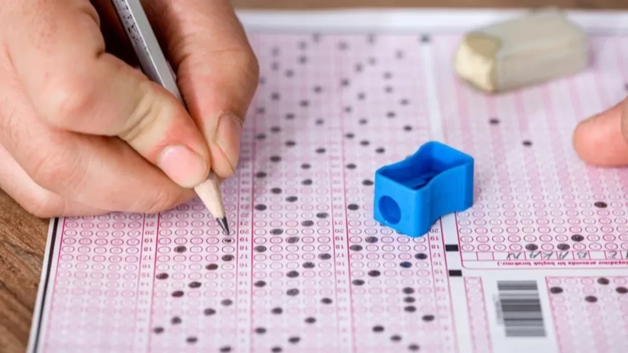 MEB İOKBS bursluluk sınavı saat kaçta başlıyor kaç dakika sürecek?