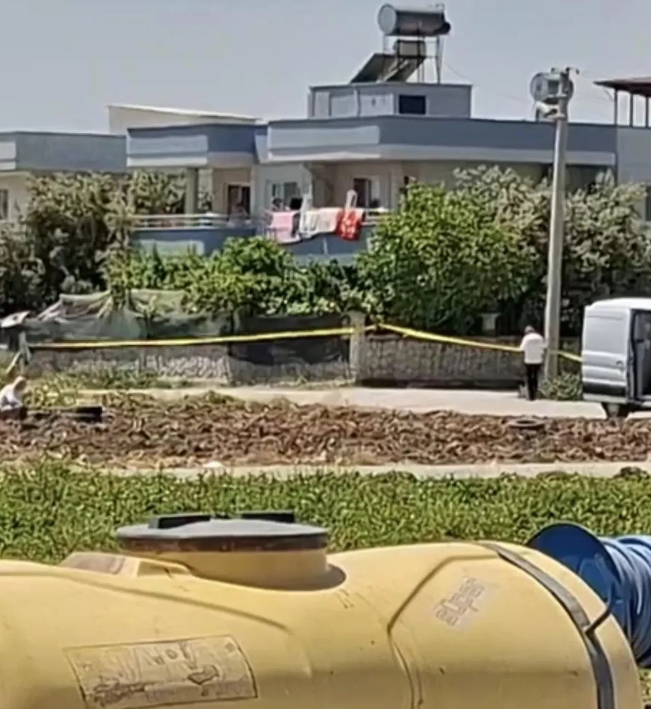 Sarımsak tarlasında bomba ihbarı! Ekipler harekete geçti