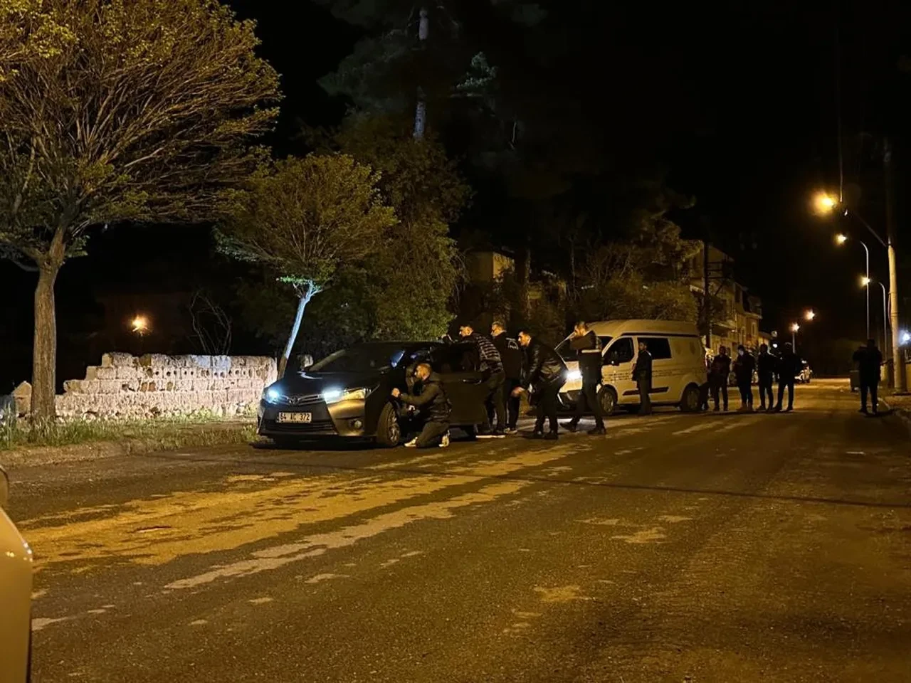  Uşak'ta hareketli saatler! Polis ekiplerine ateş açıldı: Özel harekat ekipleri sevk edildi