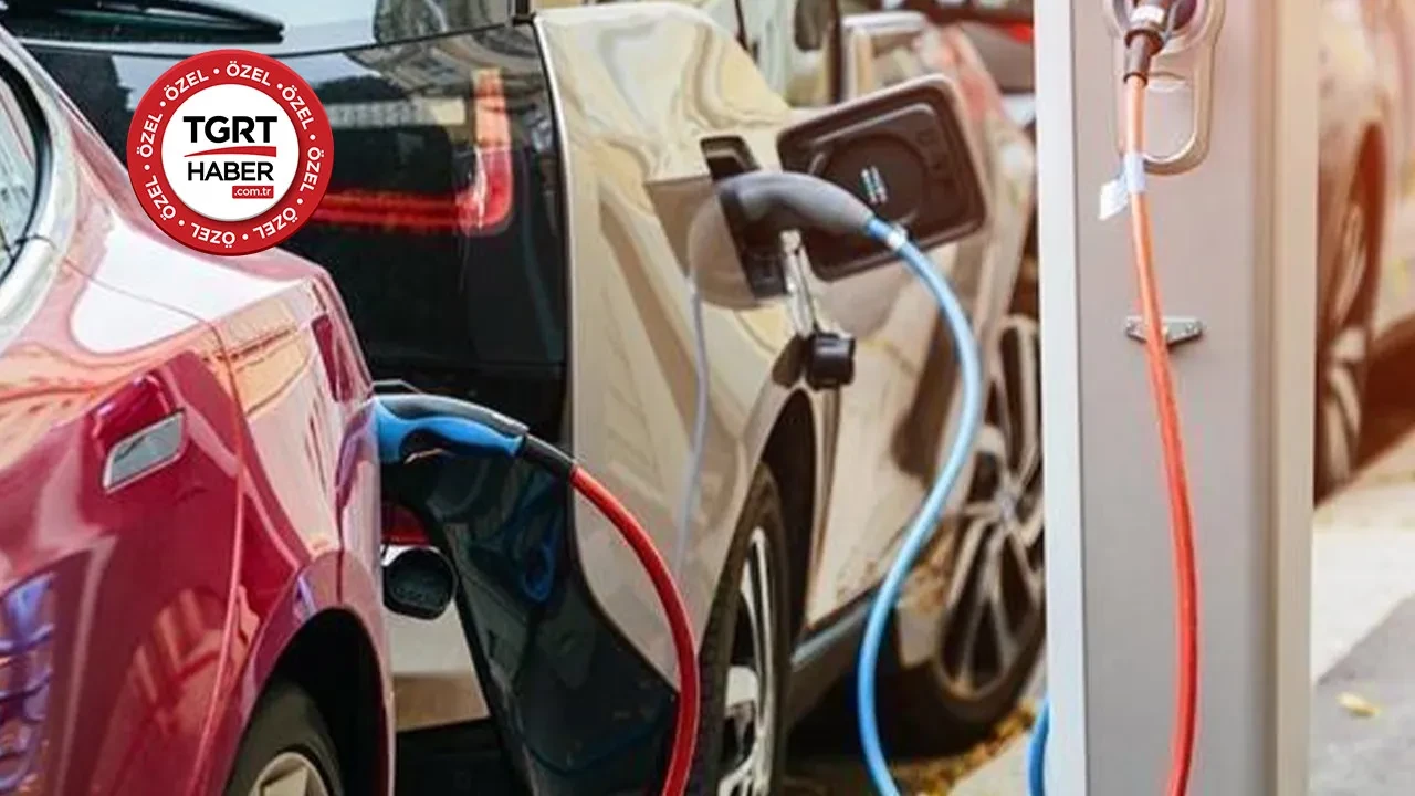 Akaryakıt zammı bir devri bitiriyor, gözler elektrikli araç piyasasında! Uzman isim ÖTV faktörüne dikkat çekti
