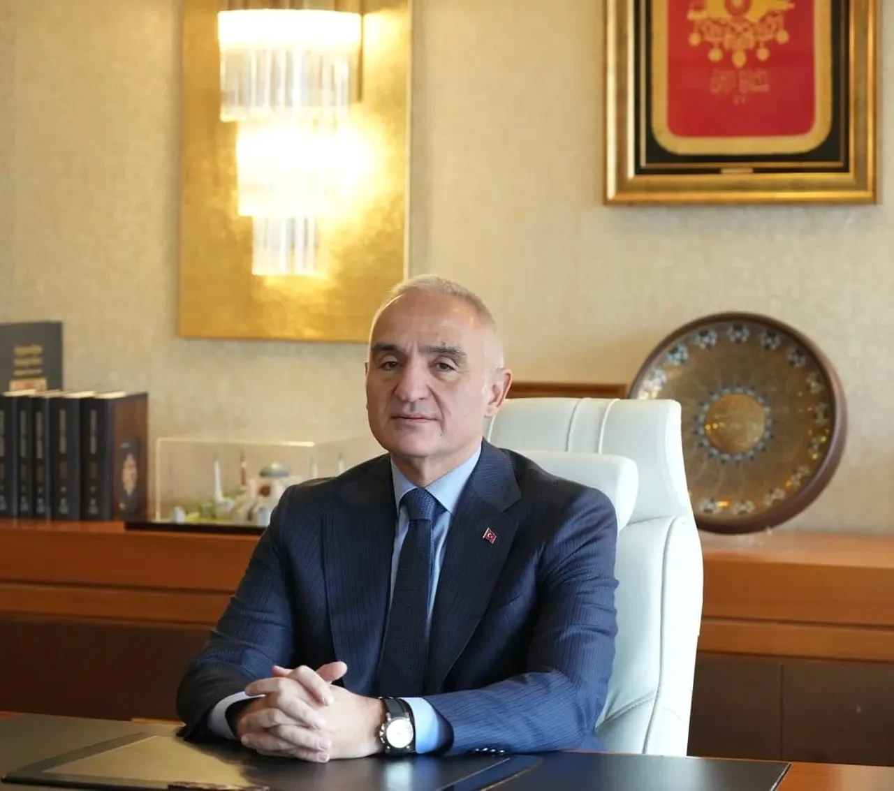 Bakan Ersoy, Hataylı çocukların hayalini gerçekleştirdi: Depremin yaraladığı gençler müzikle Türkiye’ye umut verdi