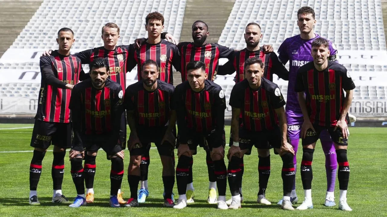 CANLI MAÇ ANLATIMI | Beşiktaş ile Fatih Karagümrük karşı karşıya geliyor