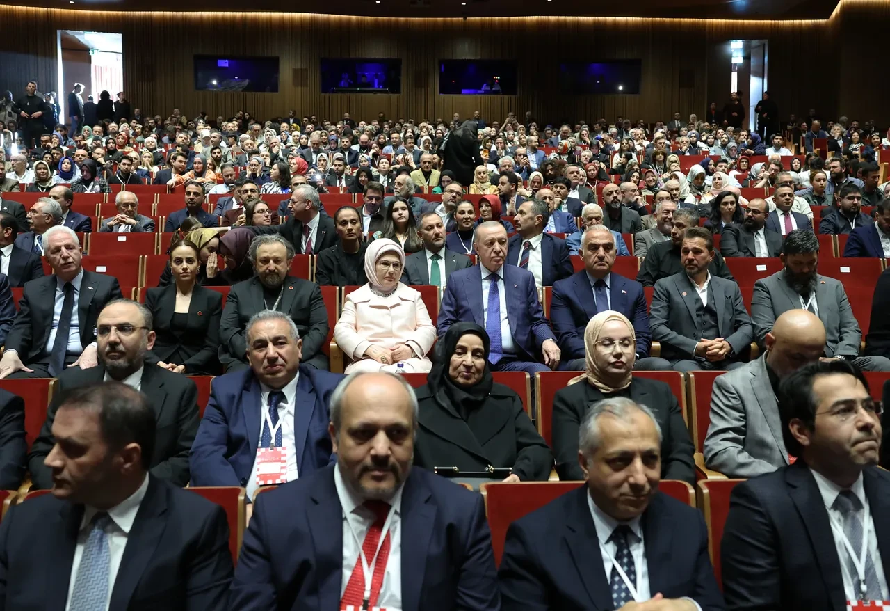 Cumhurbaşkanı Erdoğan "Bir Adam Yaratmak" filminin galasına katıldı