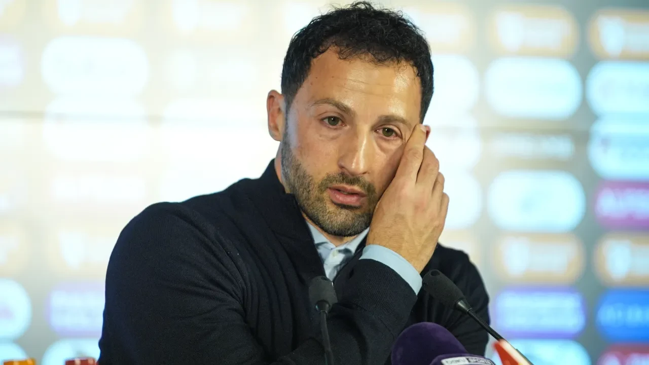 Domenico Tedesco gidecek mi? Fenerbahçe'de sezonun son toplantısı