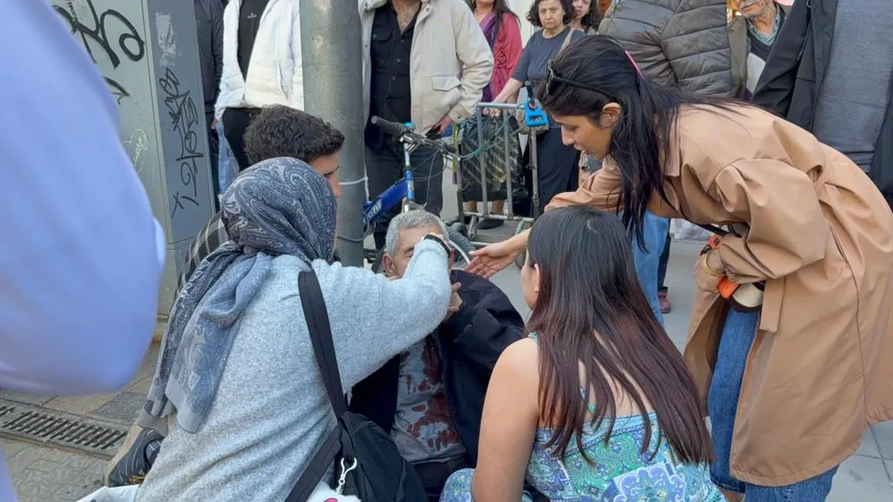 Eskişehir'de 14 yaşındaki çocuk 70 yaşındaki adamı tek yumrukla hastanelik etti!