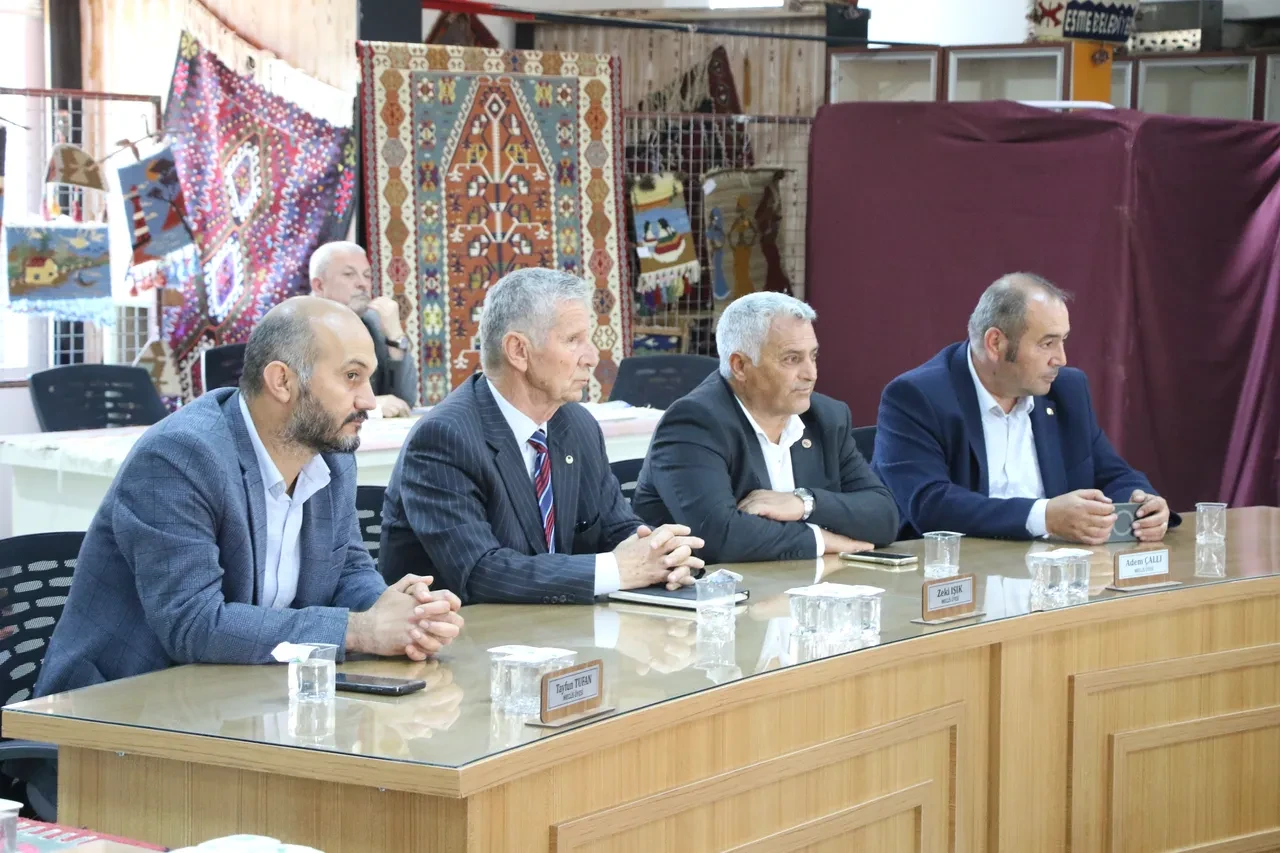 Eşme Belediye Başkan Vekilliğine CHP'li Zeki Işık seçildi