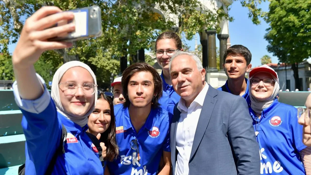 Fatih Belediyesi’nden gençlere kültür köprüsü: Gönüllü Turizm Elçileri başvuruları başladı