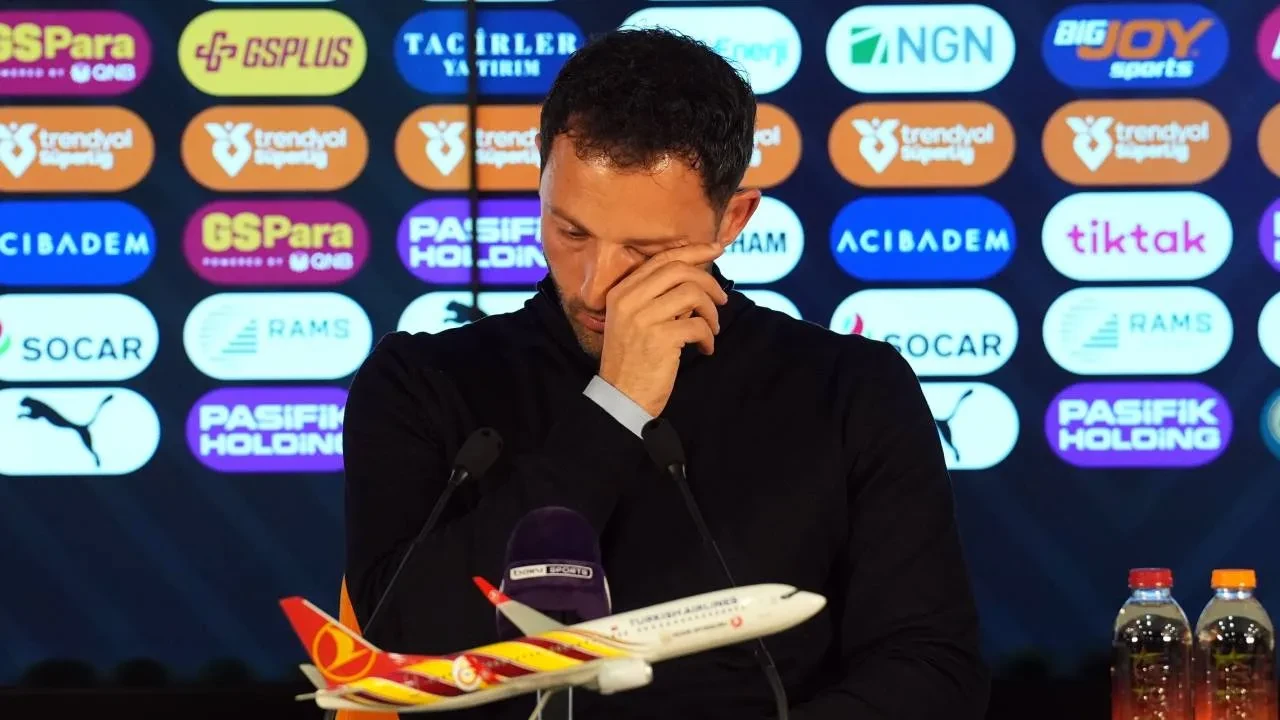 Fenerbahçe'de Tedesco, Galatasaray yenilgisinin ardından konuştu! "Bir suçlu varsa benim"