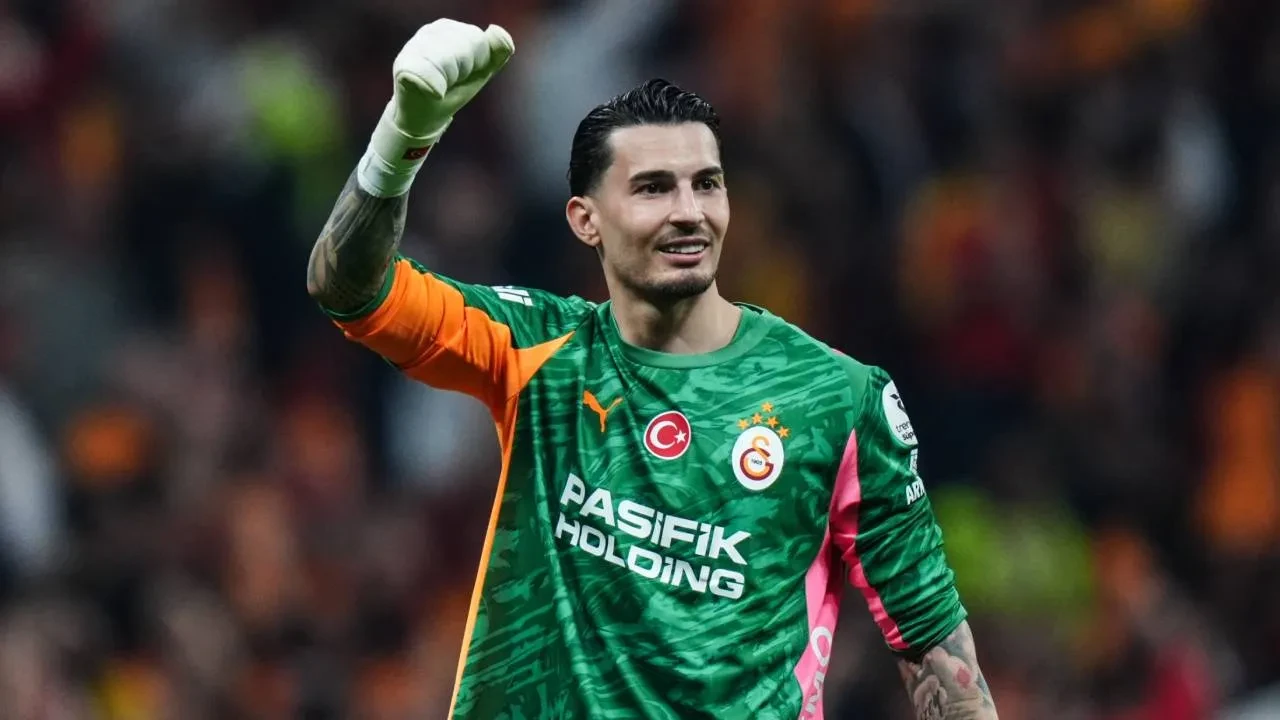 Galatasaray'da Uğurcan Çakır, Fenerbahçe galibiyetiyle ilgili konuştu! "Daha farklı bir galibiyet alabilirdik"