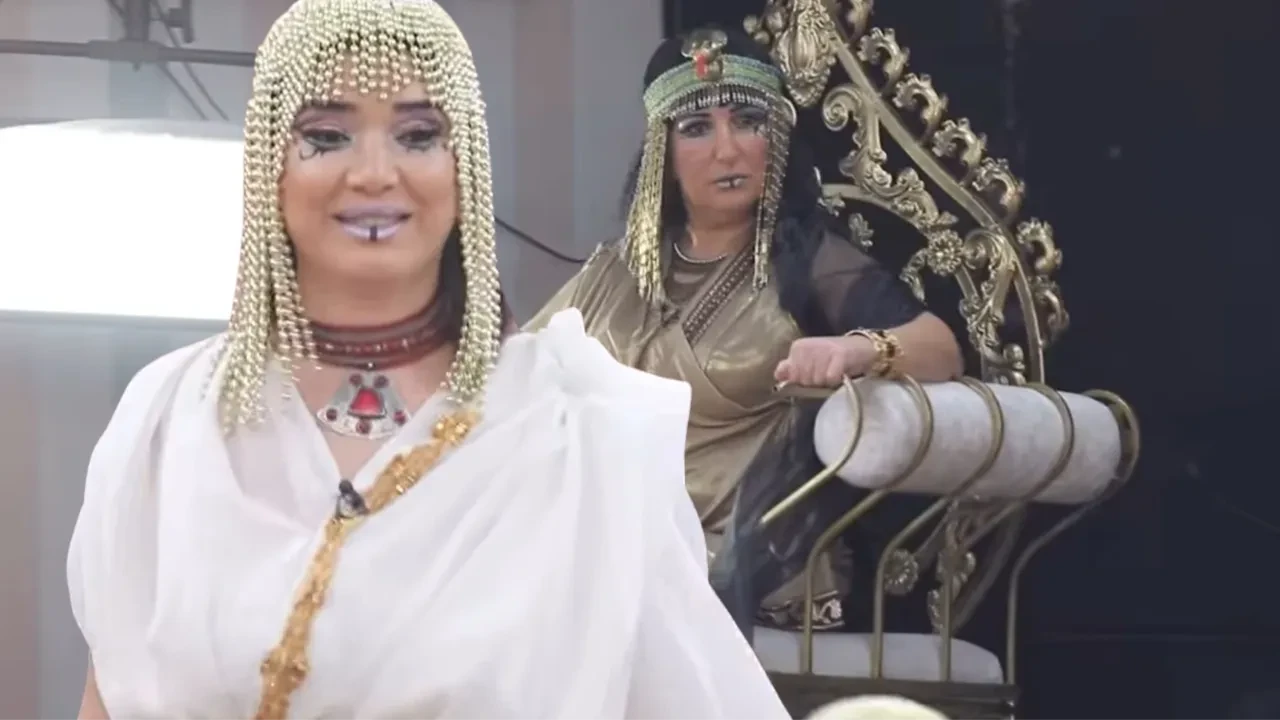Gelinim Mutfakta Hüsniye'den Kleopatra çıkarması! Taht üzerinde giriş yaptı stüdyo sallandı