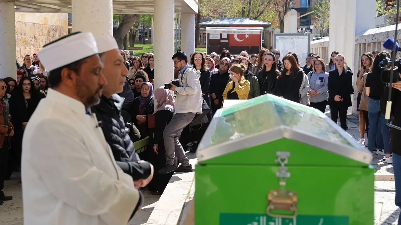 İnanması güç ama gerçek! Manavdan alınan çilek 2,5 yaşındaki çocuğu hayattan koparttı