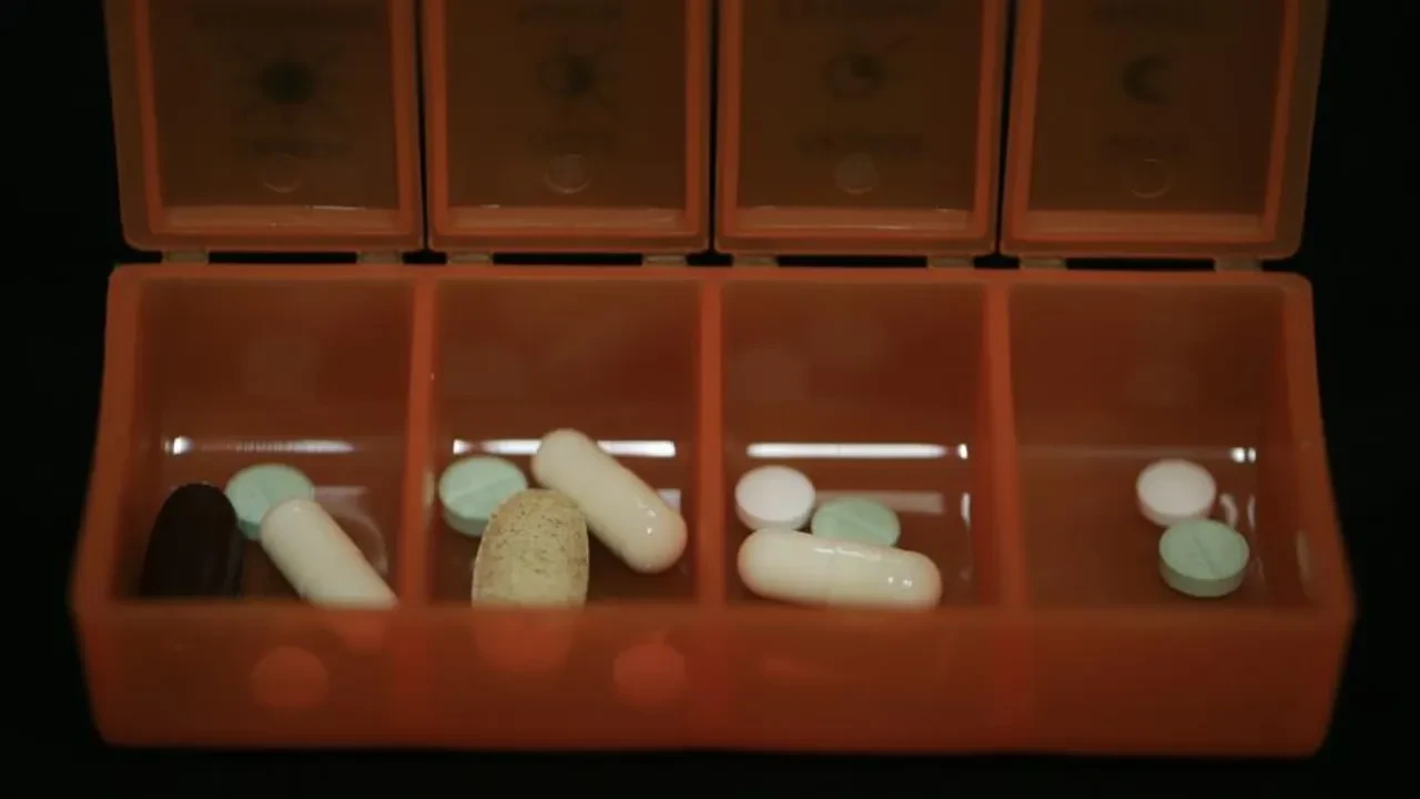 SGK'da ucuz ilaç dönemi! Yurt dışı alımlarında yeni formül