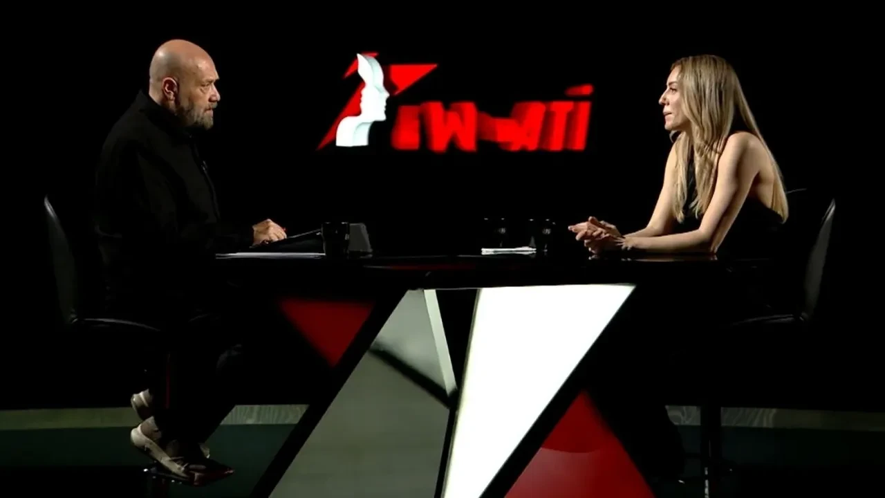 Sinem Kobal evlenme teklifini ilk kez anlattı! Kenan İmirzalıoğlu’nun eşine aşık olduğu tarih