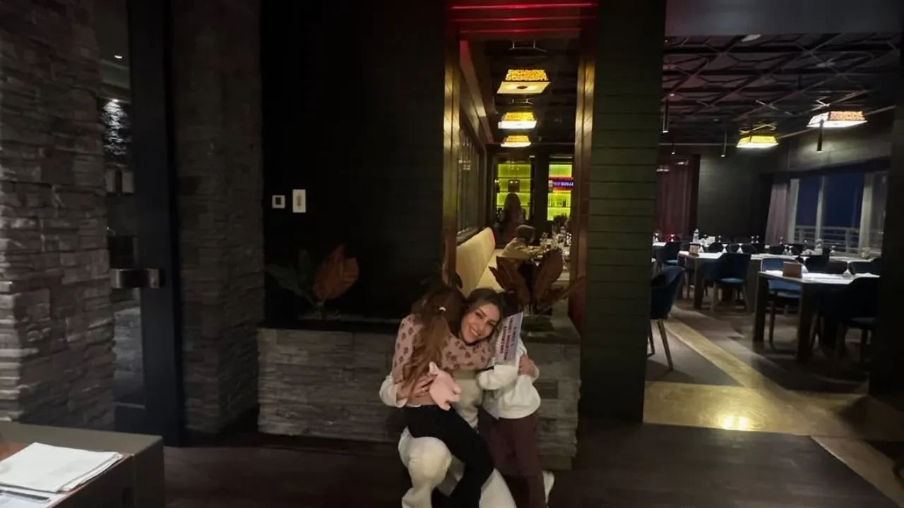 Sinem Kobal evlenme teklifini ilk kez anlattı! Kenan İmirzalıoğlu’nun eşine aşık olduğu tarih