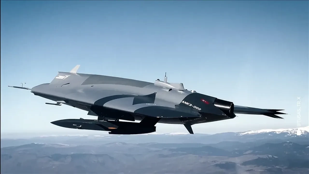 Süper Şimşek İHA özellikleri: Süper Şimşek taktik radarda savaş uçağı oluyor!