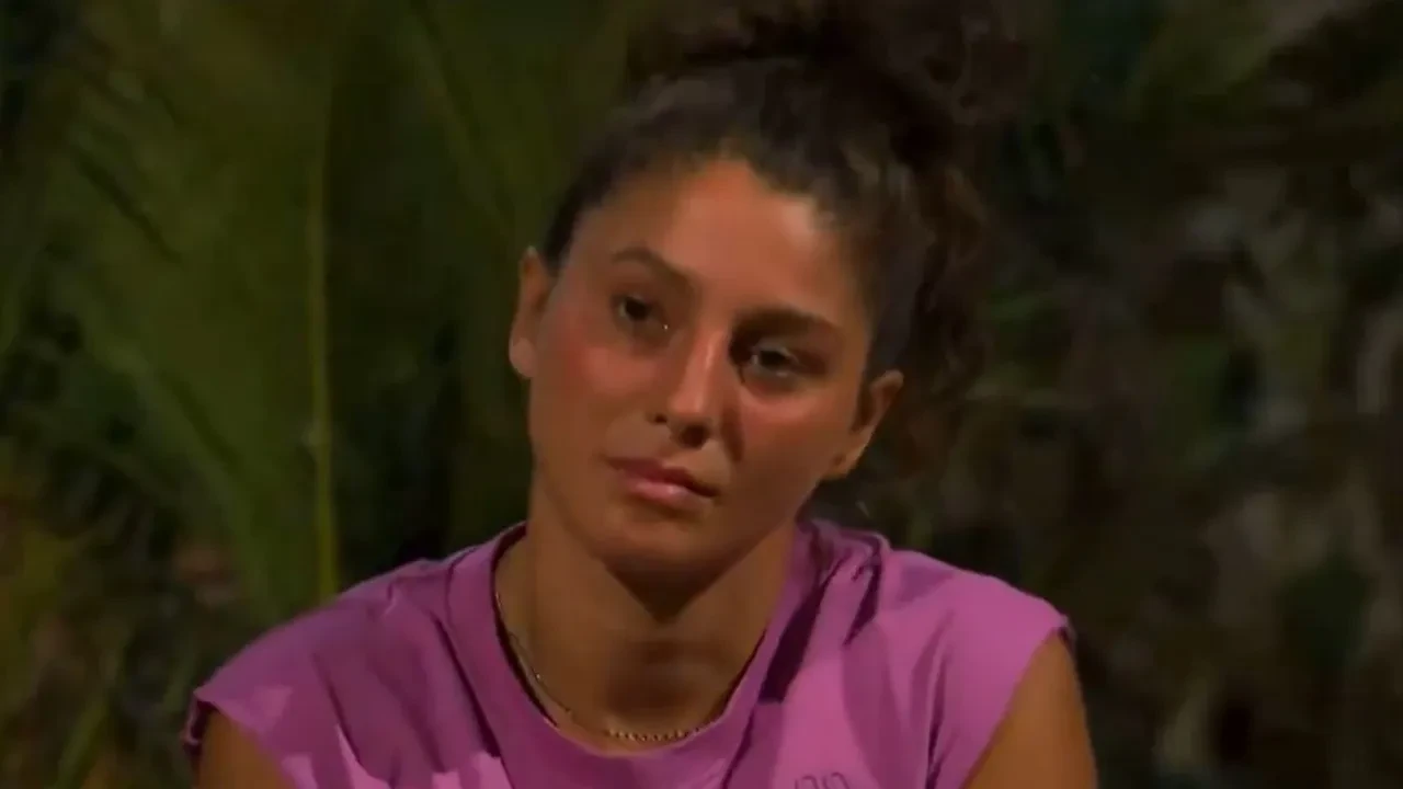 Survivor 2026’dan diskalifiye olan Serenay’dan dikkat çeken hamle! Nişanlısı Sadai’nin fotoğraflarını sildi