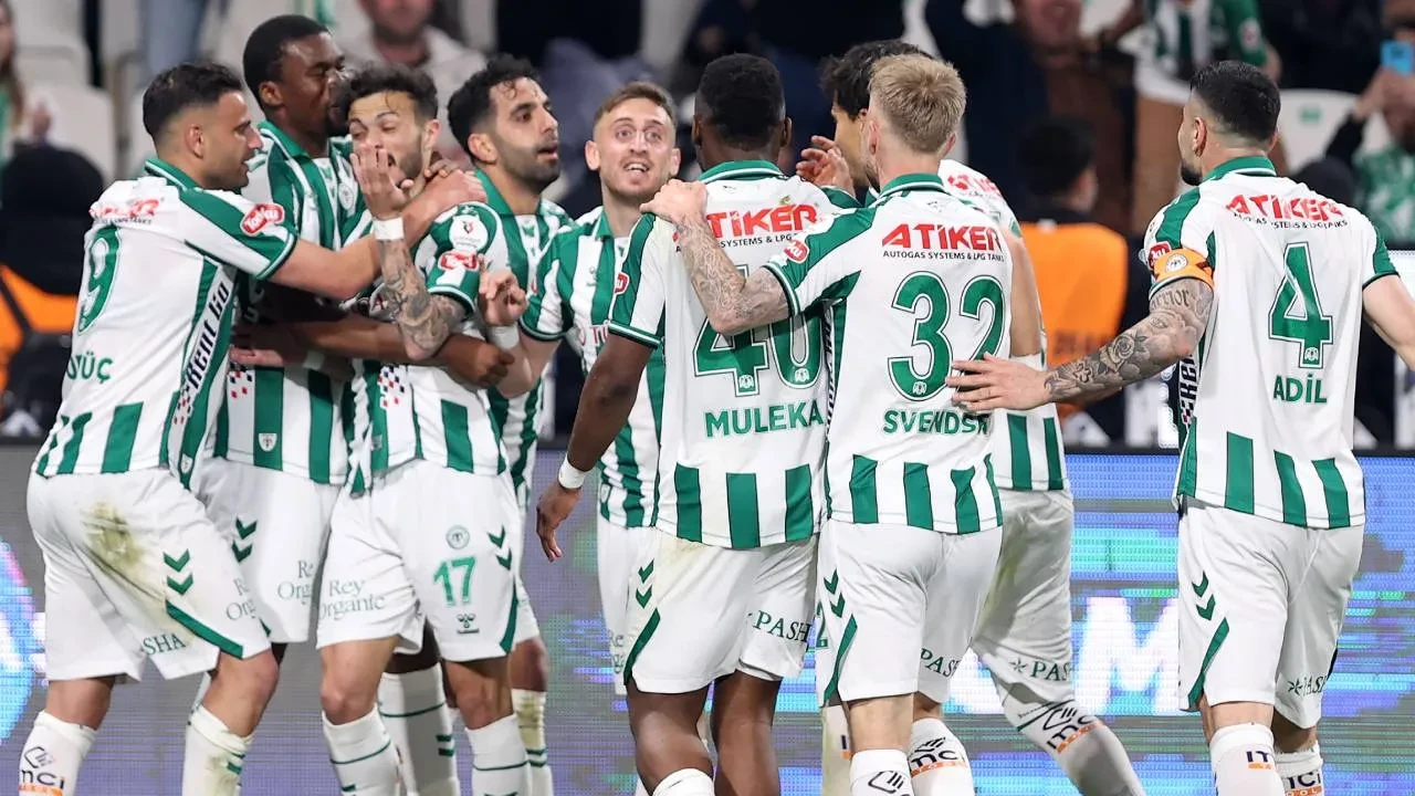 Trabzonspor, şampiyonluk umutlarını Konya'da tüketti! Bordo-mavililer, Konyaspor'a 2-1 yenildi