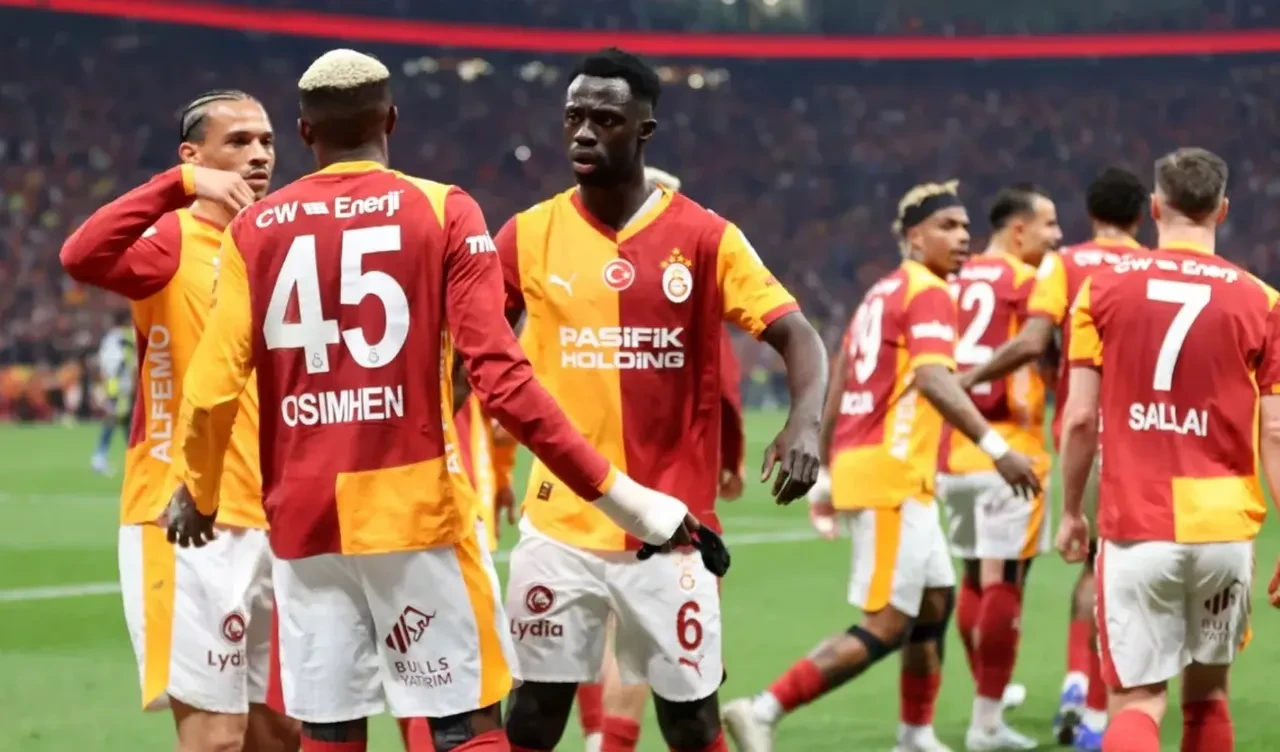 Galatasaray-Fenerbahçe derbi paylaşımları