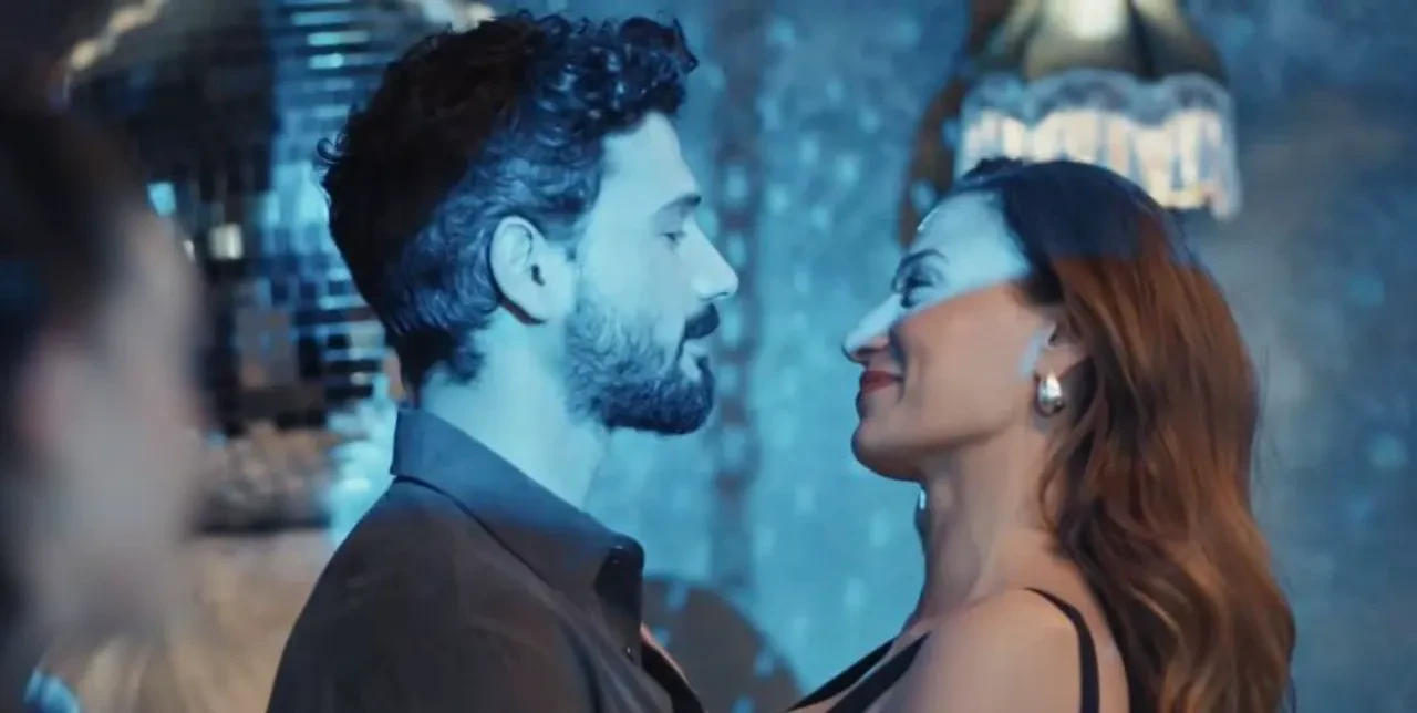 Yeraltı dizisinin setinde kavga mı çıktı? Sümeyye Aydoğan, Devrim Özkanla sette kavga ettiği iddialarına cevap verdi! 