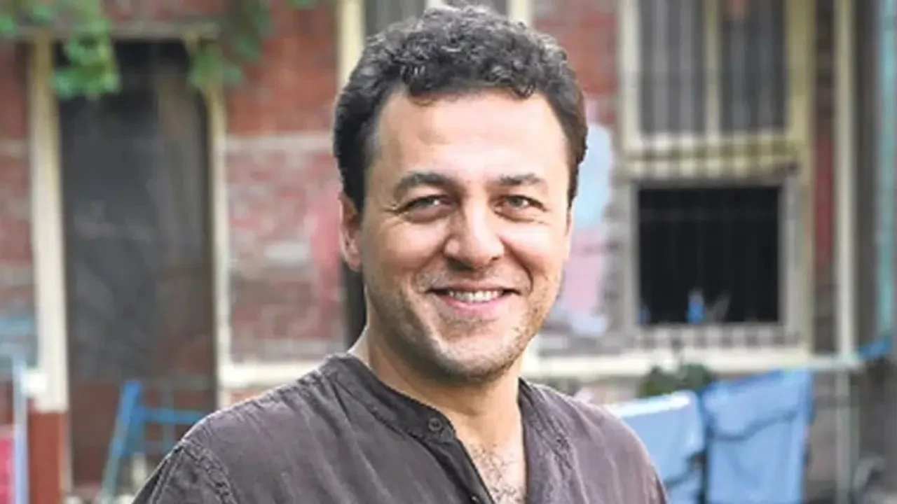 Yetkin Dikinciler Kayıp Zaman dizisinin kadrosunda! Yiğit Ünalan karakteriyle ekranlara dönüyor