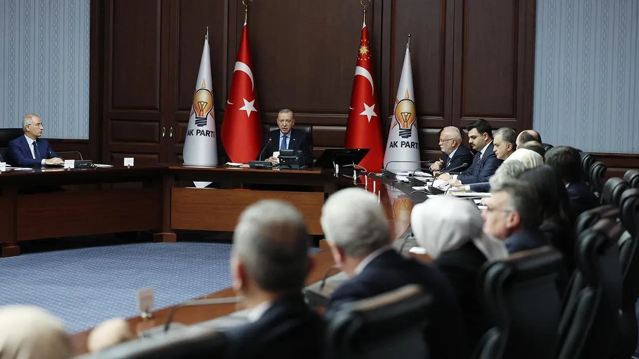 AK Parti MYK toplanıyor: Gündemde 3 kritik başlık var