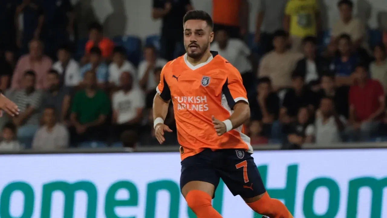 Beşiktaş'tan yerli transfer operasyonu! Hem Fenerbahçe hem Başakşehir'den 4 yıldız listede