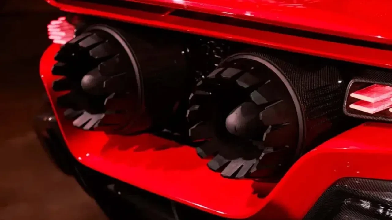 Bu araba roketle çalışıyor! Şaka değil