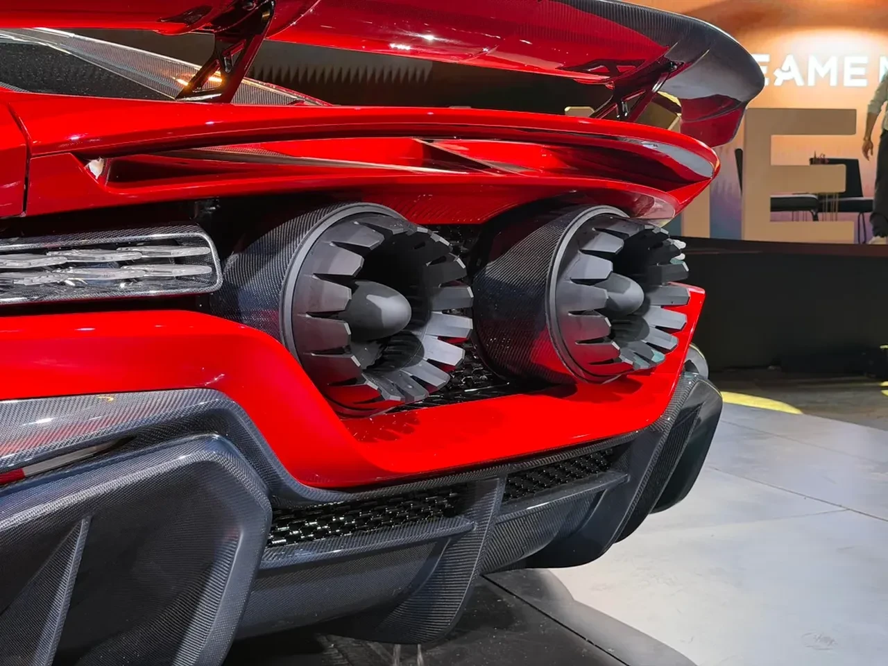 Bu araba roketle çalışıyor! Şaka değil