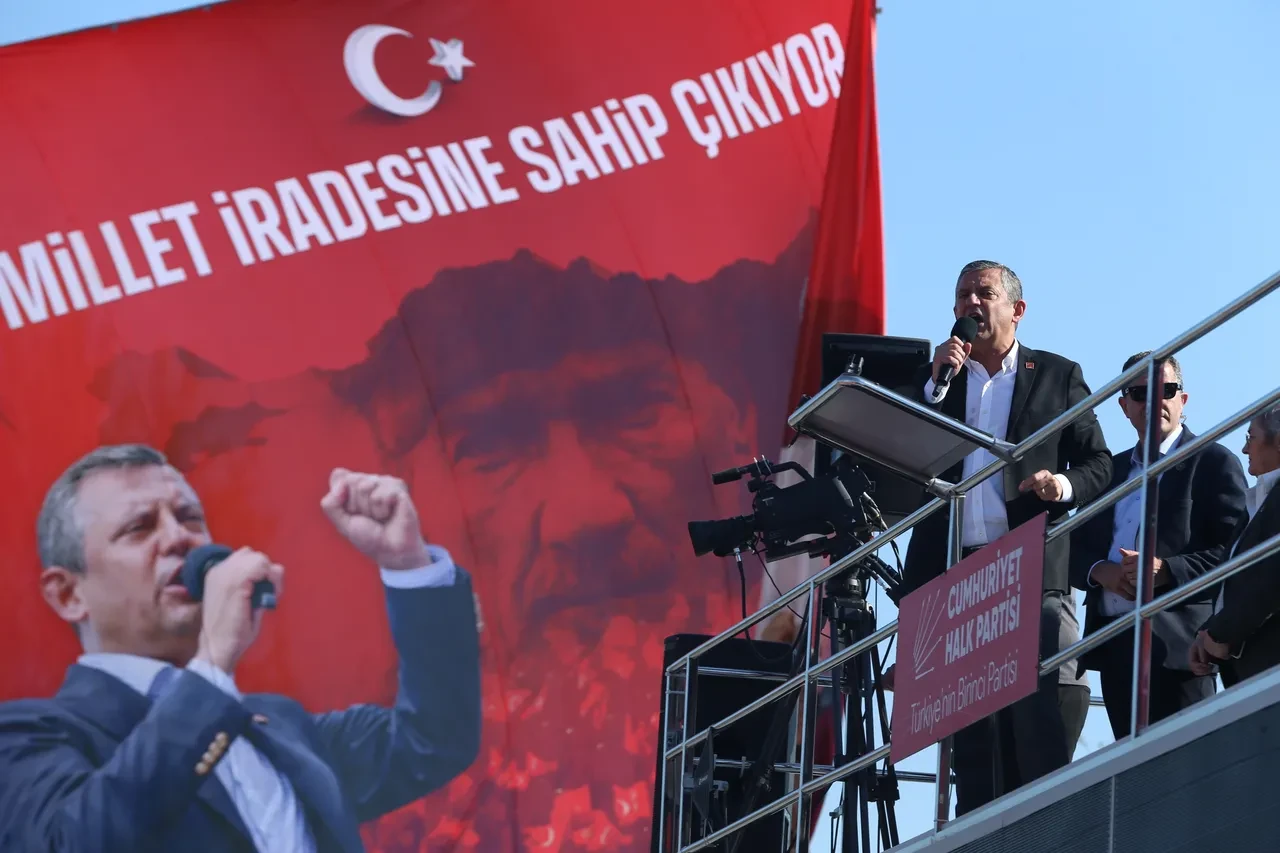 CHP'den kritik karar: İhraç edilenler partiye geri dönecek
