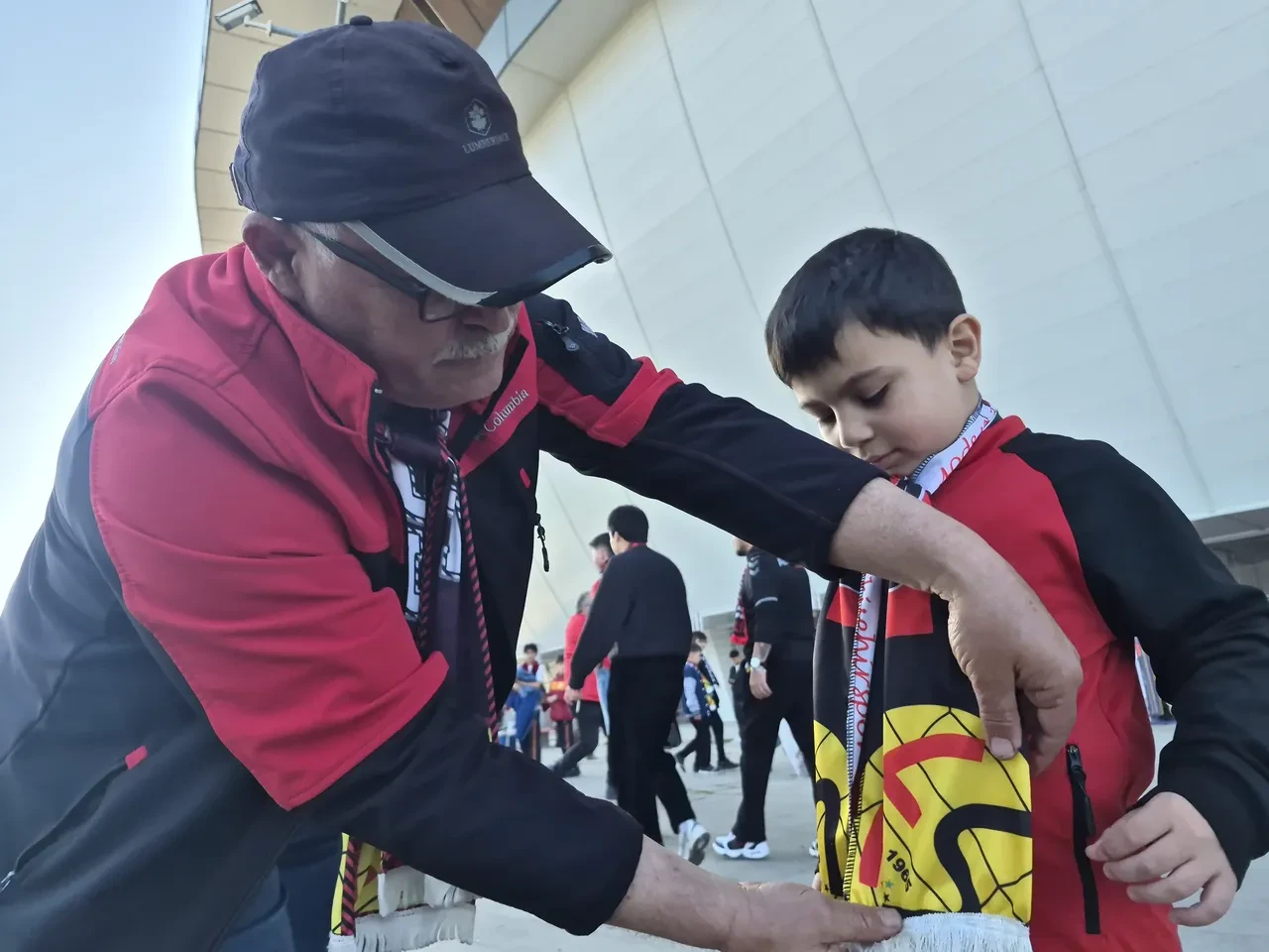 Eskişehirspor'un maçına dede torun birlikte geldiler