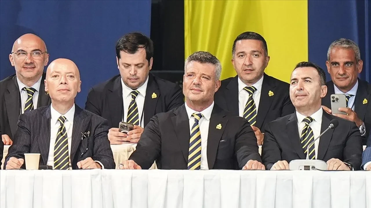 Fenerbahçe başkan adayları kimler? 3 isim adaylık için gündemde