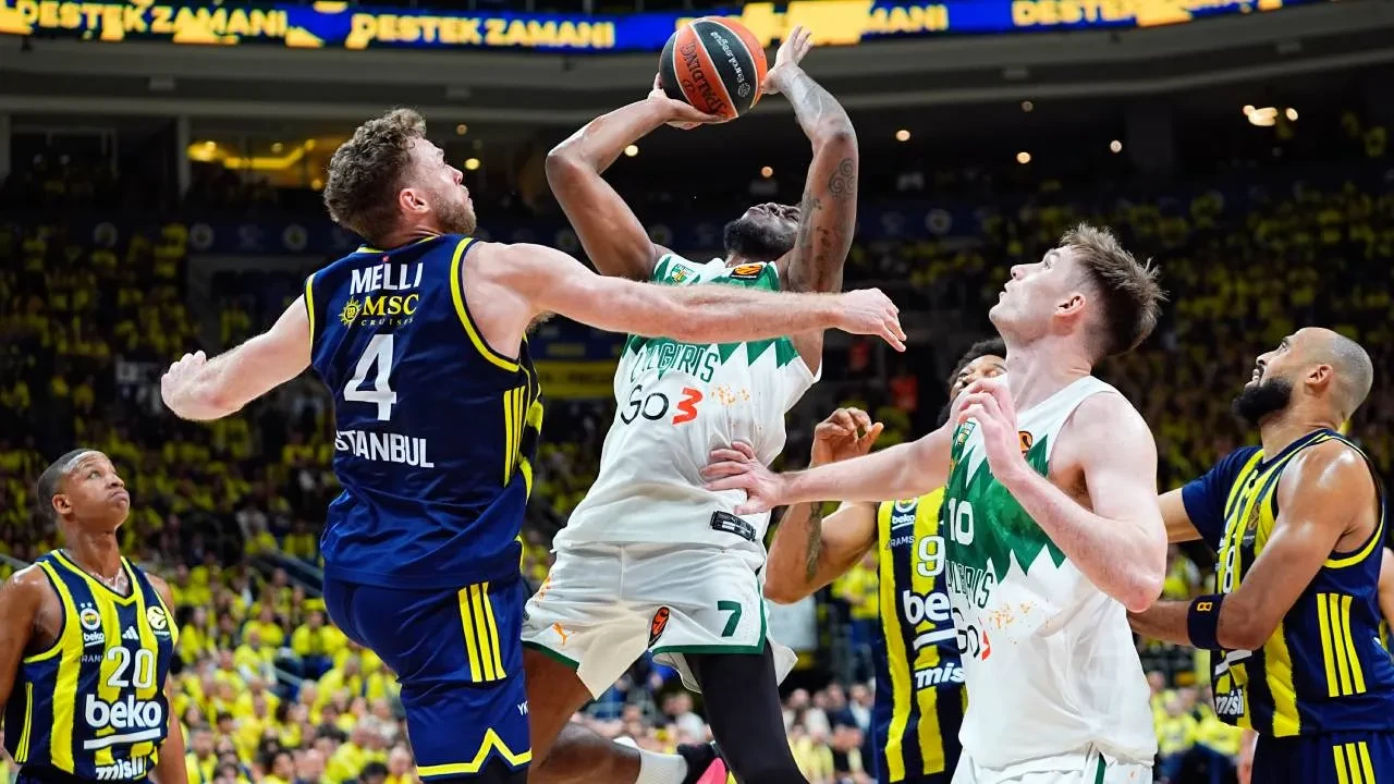 Fenerbahçe Beko, Zalgiris'i devirdi! Sarı-lacivertlilerden 89-78'lik galibiyet