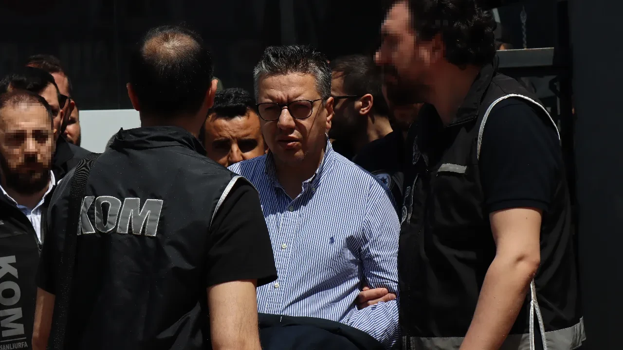 Halfeti Belediyesi'ne operasyon: 29 şüpheli tutuklandı