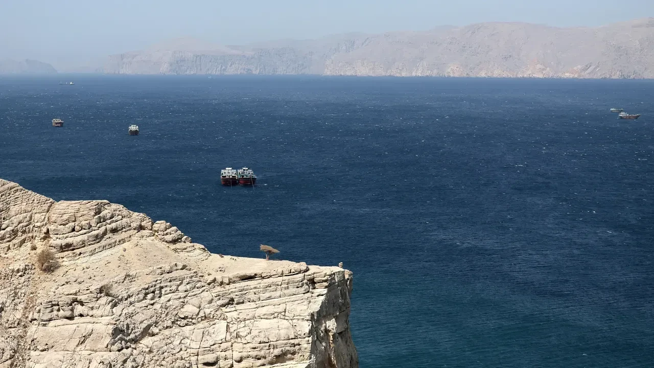 Hürmüz Boğazı’nda kriz büyüyor: Petrol fiyatlarında sert yükseliş