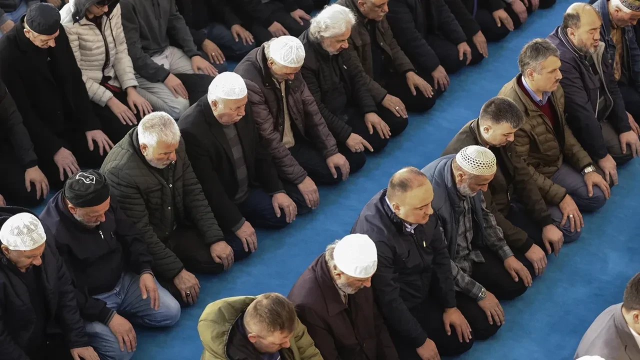 Kurban Bayramı ne zaman, hangi tarihe denk geliyor? Bayram tatili 9 gün oldu mu, kaç gün? Kurban Bayramı 2026 detayları